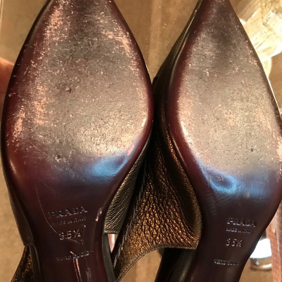 PRADA - Picture 15 of 16